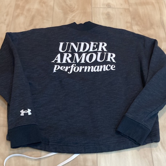 UA Essentials Script Crew Sweater - Picture 14 of 16